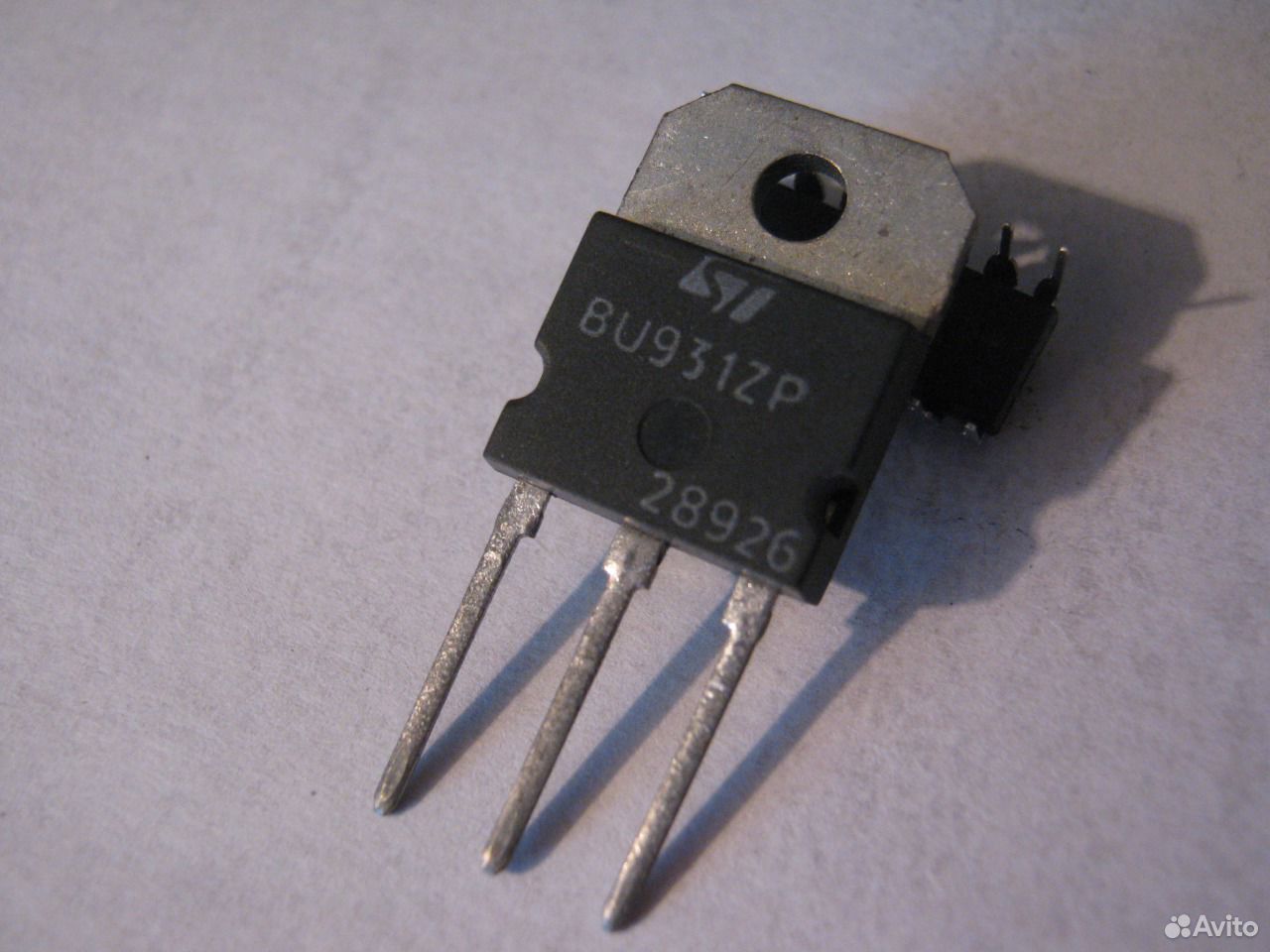 Авито микросхемы. Транзистор bu931. Транзистор 0484. D484 транзистор. Bu931 купить.