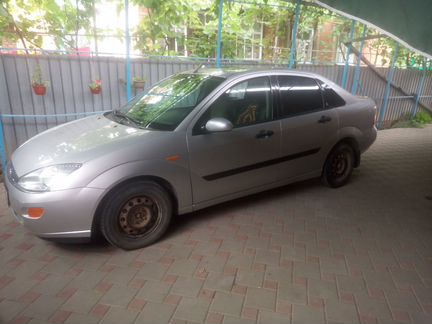 Ford Focus 1.6 AT, 2001, седан