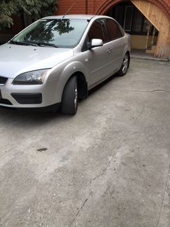 Ford Focus 2.0 МТ, 2006, седан