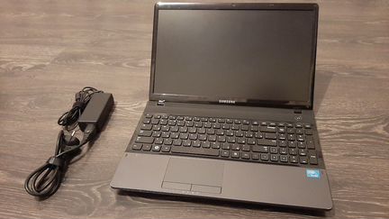 Ноутбук SAMSUNG NP300 (HD) 15.6