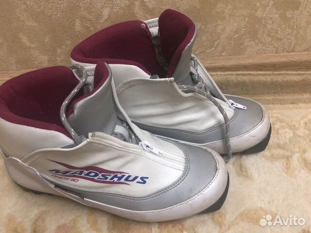 Лыжные женские ботинки