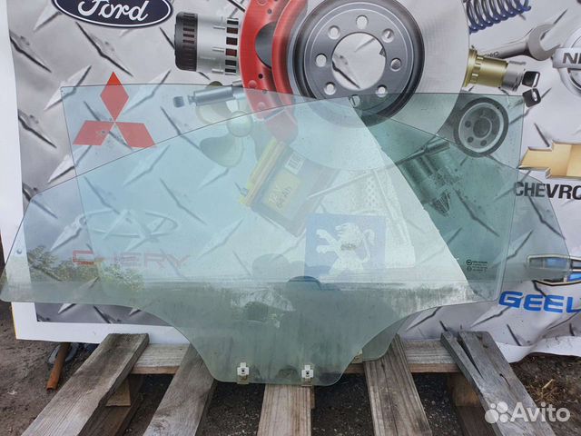 Киа Рио 3.авторазбор. боковые стекла