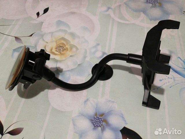 Автомобильный держатель для гаджетов