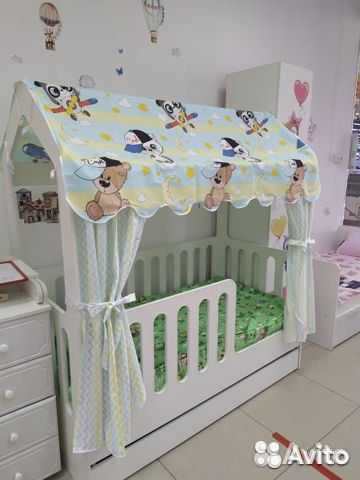 Детская кровать домик