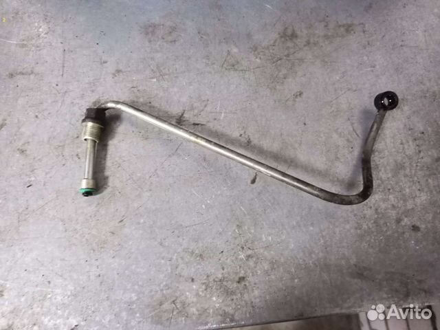 Трубка подачи на турбину Renault Megane3 Scenic3 L