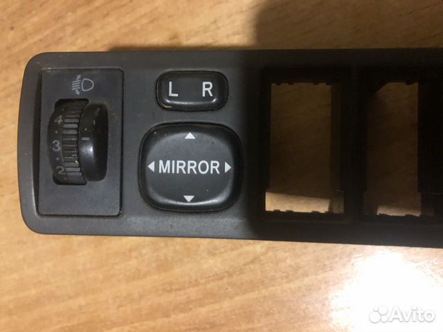 Блок управления зеркал Тойота королла 120 европа