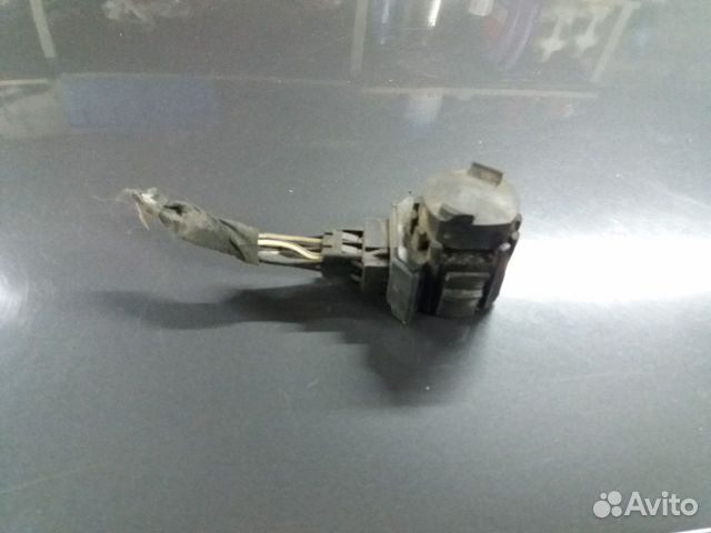 Кнопка кик даун ускоритея W124 w202 оригинал