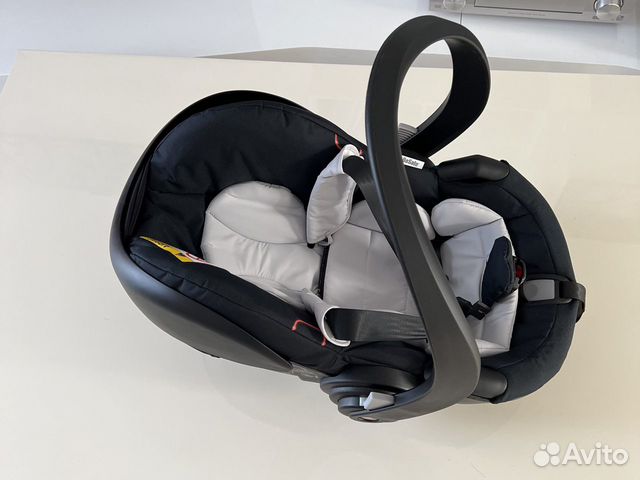 Детское автокресло Stokke izi go modular x1besafe