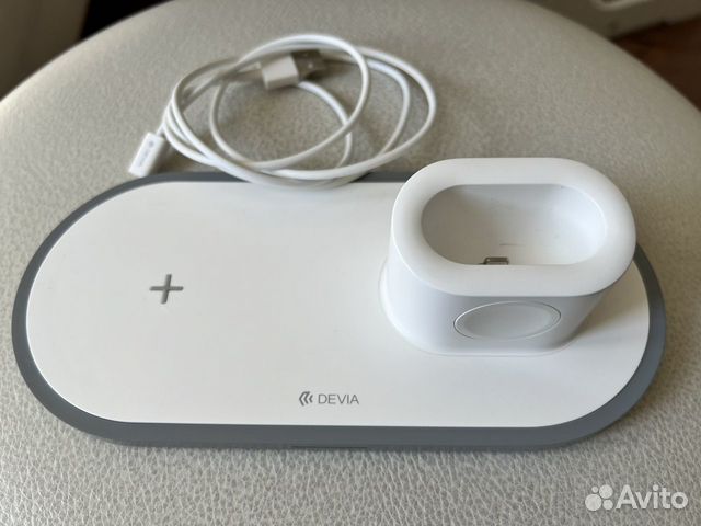 Беспроводное зарядное устройство iPhone 3 в 1