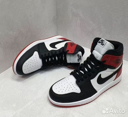 Кроссовки Nike Air Jordan 1