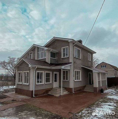 

Дом 240 м² на участке 15 сот.