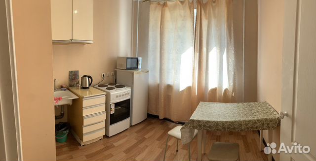 

1-к. квартира, 35 м², 3/10 эт.