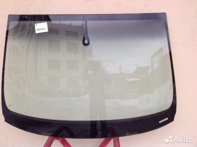 Audi Q7 - 06г - лобовое стекло