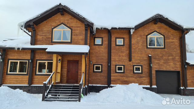 

Коттедж 403 м² на участке 4,5 га