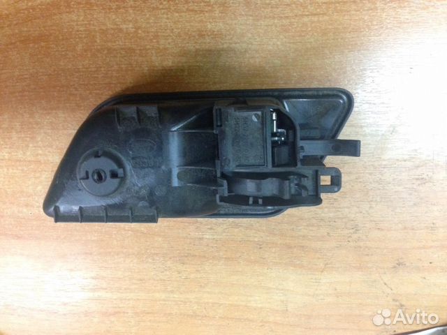 Ручка двери внутренняя на Freelander 2 Land Rover Ручка двери внутренняя на Freelander 2 Land Rover