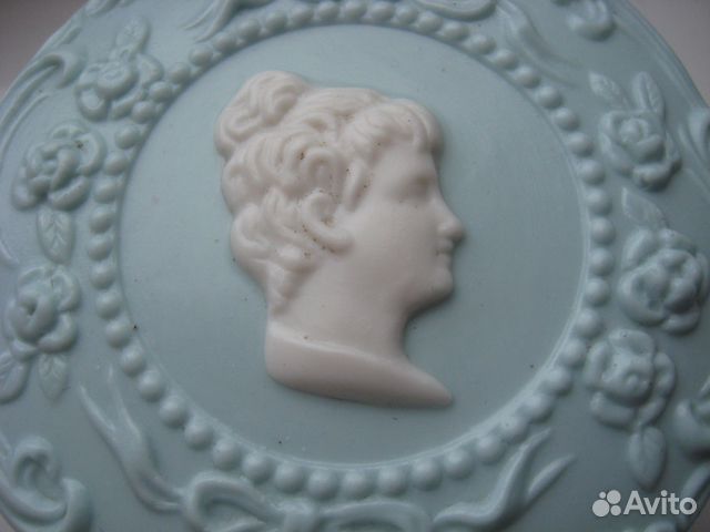 Шкатулка антикварная леди