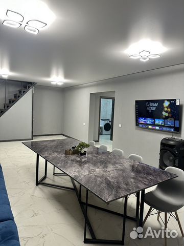 

8-к. коттедж, 180 м²