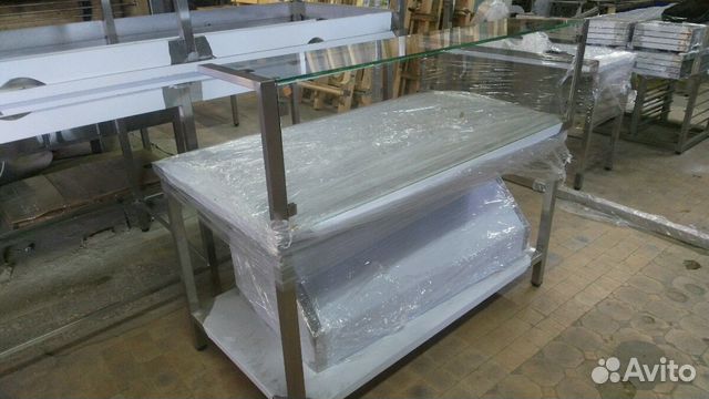 Стол из нержавейки с витриной Стол из нержавейки с витриной
