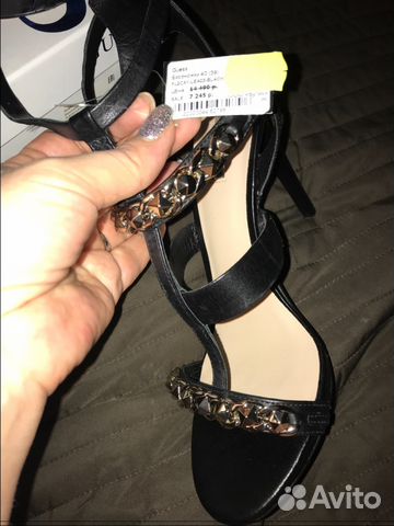 Босоножки Guess Босоножки Guess