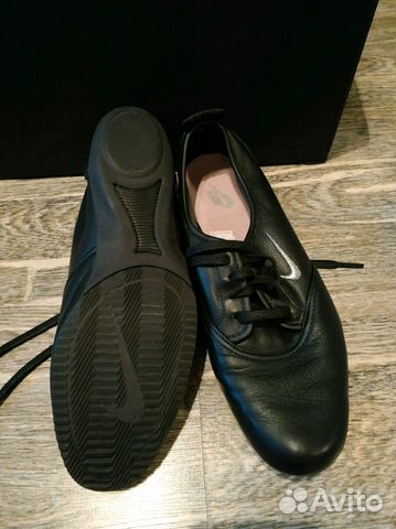 Ботинки, туфли для танцев и финтеса Nike Ботинки, туфли для танцев и финтеса Nike