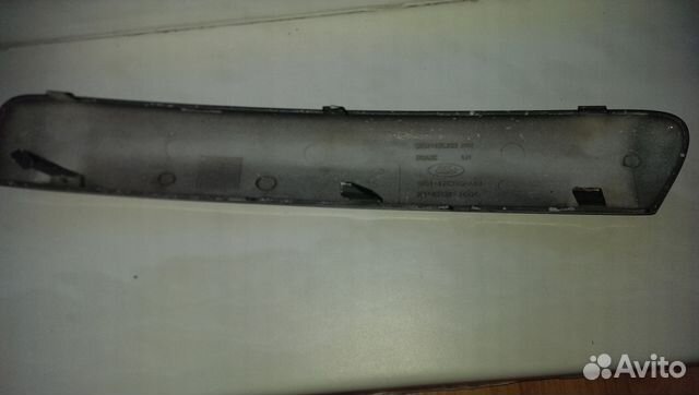 Накладка переднего бампера левая Ford Focus 2