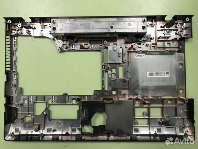 Поддон и топкейс Lenovo IdeaPad G700 G710 Поддон и топкейс Lenovo IdeaPad G700 G710