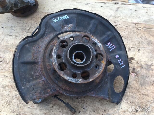 Кулак задний со ступицей Mercedes-Benz W221 W216