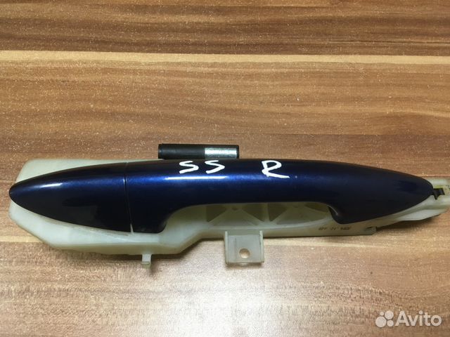 Ручка правой двери Hyundai Solaris синяя Ручка правой двери Hyundai Solaris синяя