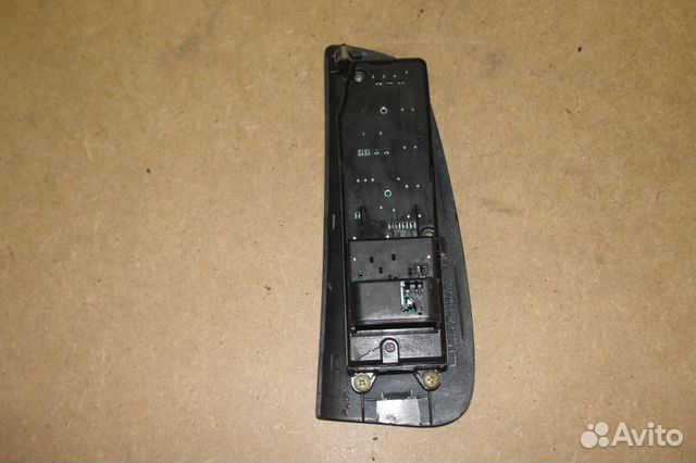 Блок стеклоподъемников Pontiac Vibe Toyota Matrix
