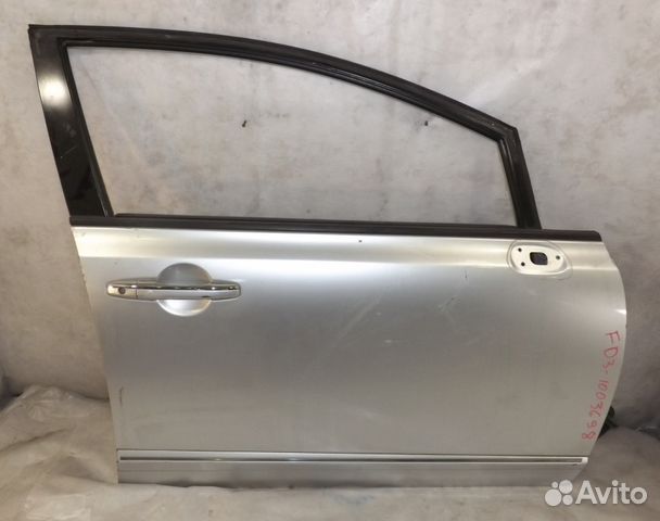 Дверь передняя правая Honda Civic 8 67010snaj00ZZ