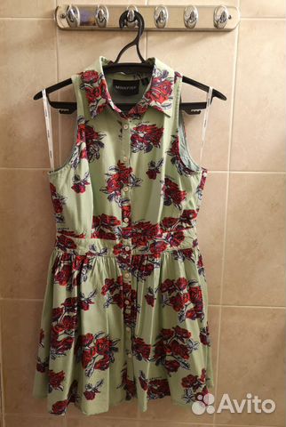 Платье MinkPink нежно-зеленое с цветами