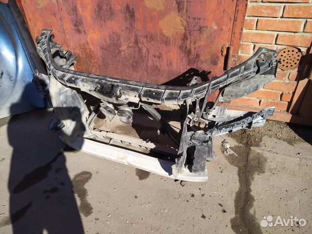 Audi Q7 телевизор с усилителем переднего бампера