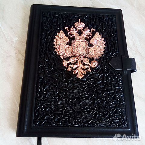 Обложка на ежедневник А4, черная кожа сменный блок Обложка на ежедневник А4, черная кожа сменный блок