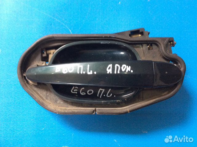 Ручка двери передней левой на BMW E60 03-10 г в Ручка двери передней левой на BMW E60 03-10 г в