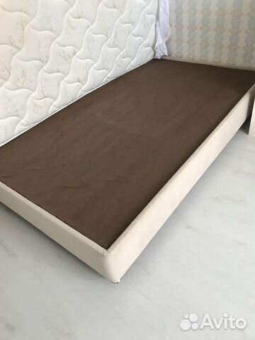 Кровать с матрасом полутороспальный