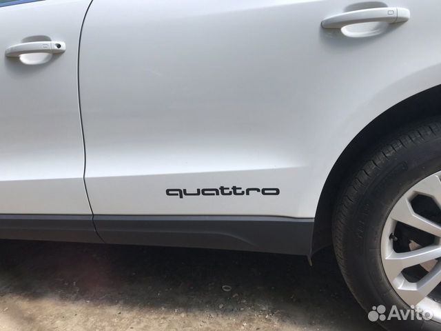 Наклейки Quattro на Audi 4G0064317Y9B чёрные и сер