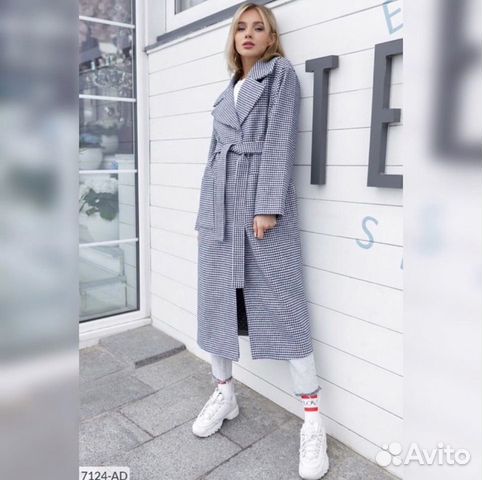 Пальто новое Стильное, ткань: вискоза и шерсть, на Пальто новое Стильное, ткань: вискоза и шерсть, на