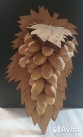 Кисть винограда из дерева (настенное украшение)