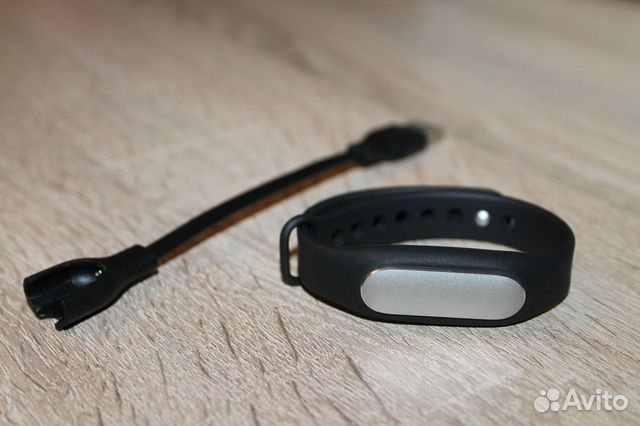 Xiaomi Mi Band новые Xiaomi Mi Band новые