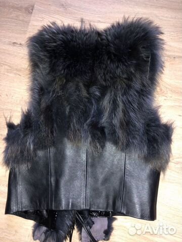 Жилет меховой чернобурка, натуральная кожа Жилет меховой чернобурка, натуральная кожа