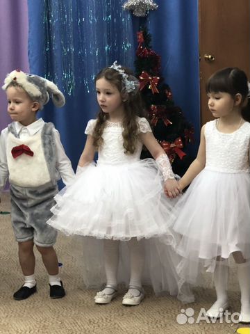 Белое детское платье Белое детское платье