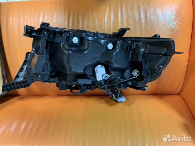 Toyota Land Cruiser 200 LC200 Фара правая Led, реш Toyota Land Cruiser 200 LC200 Фара правая Led, реш