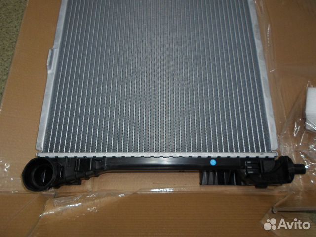Радиатор охлаждения Мерседес W204 W212 X204 C218
