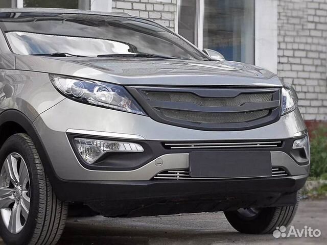 Решетка радиатора 1 поперечина Kia Sportage