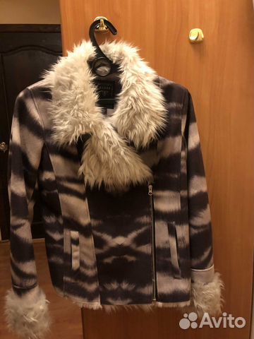 Куртка Guess женская в отличном состоянии