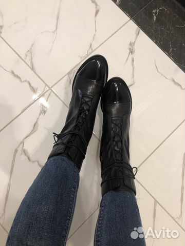 Новые кожаные сапоги