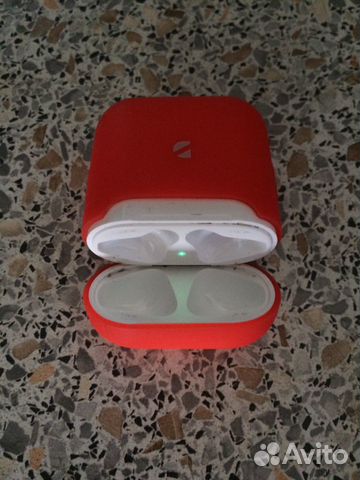 Кейс для AirPods с беспроводной зарядкой