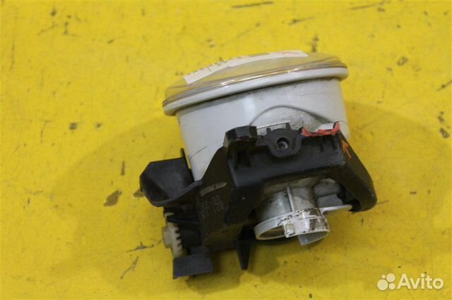 Фара противотуманная передняя левая Toyota Auris