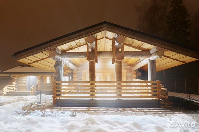 Сруб бани ручной рубки с доставкой и установкой