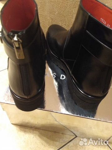 Новые ботинки Pas de rouge Новые ботинки Pas de rouge